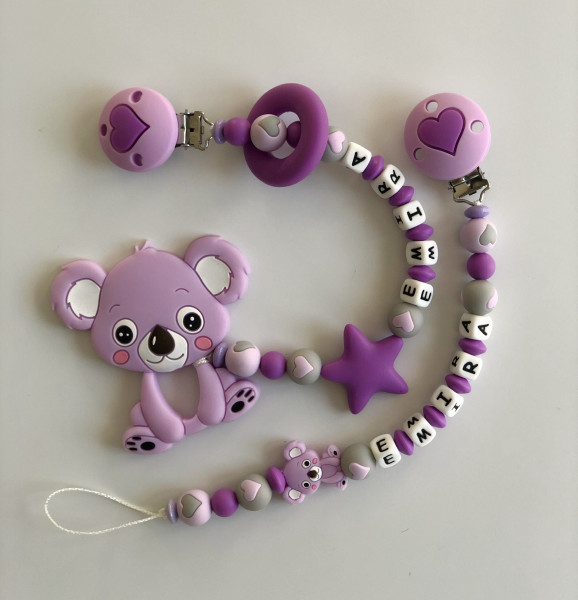 Geschenkset Koala lila/grau Beiss und Nuggikette